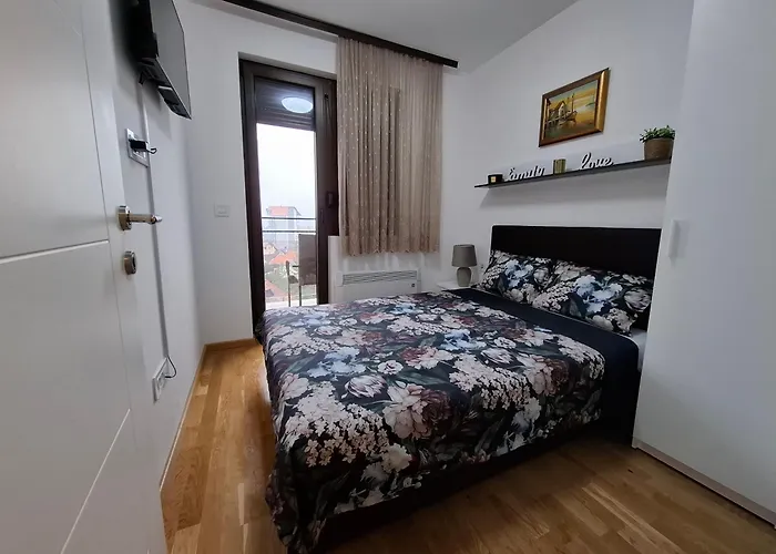 Bogdanovic Nlt Lux 아파트